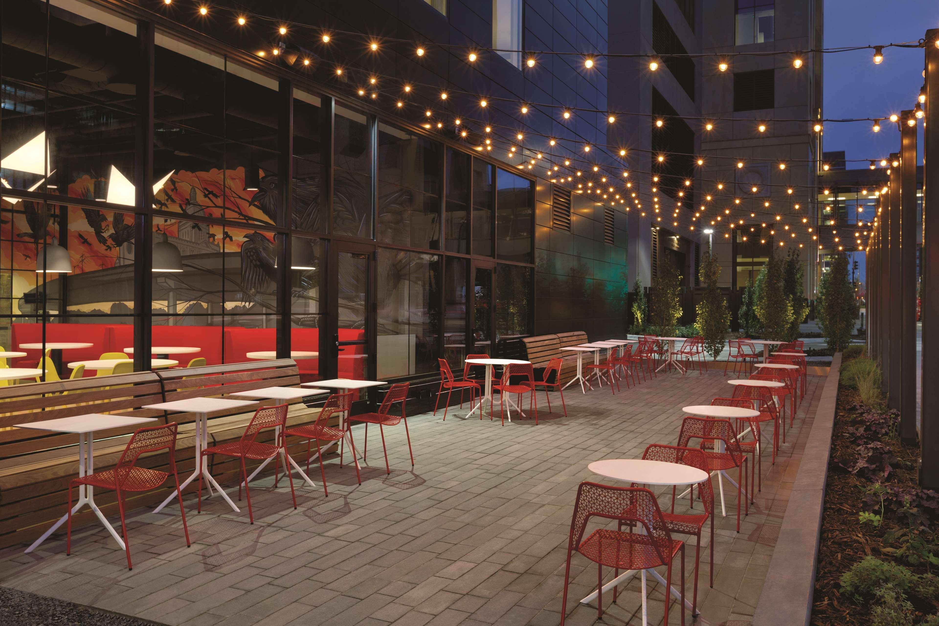 Radisson Red Downtown 3*